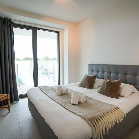 Huswell - Beautiful Apartment With Communal Pool And Gym Ostend Exterior foto