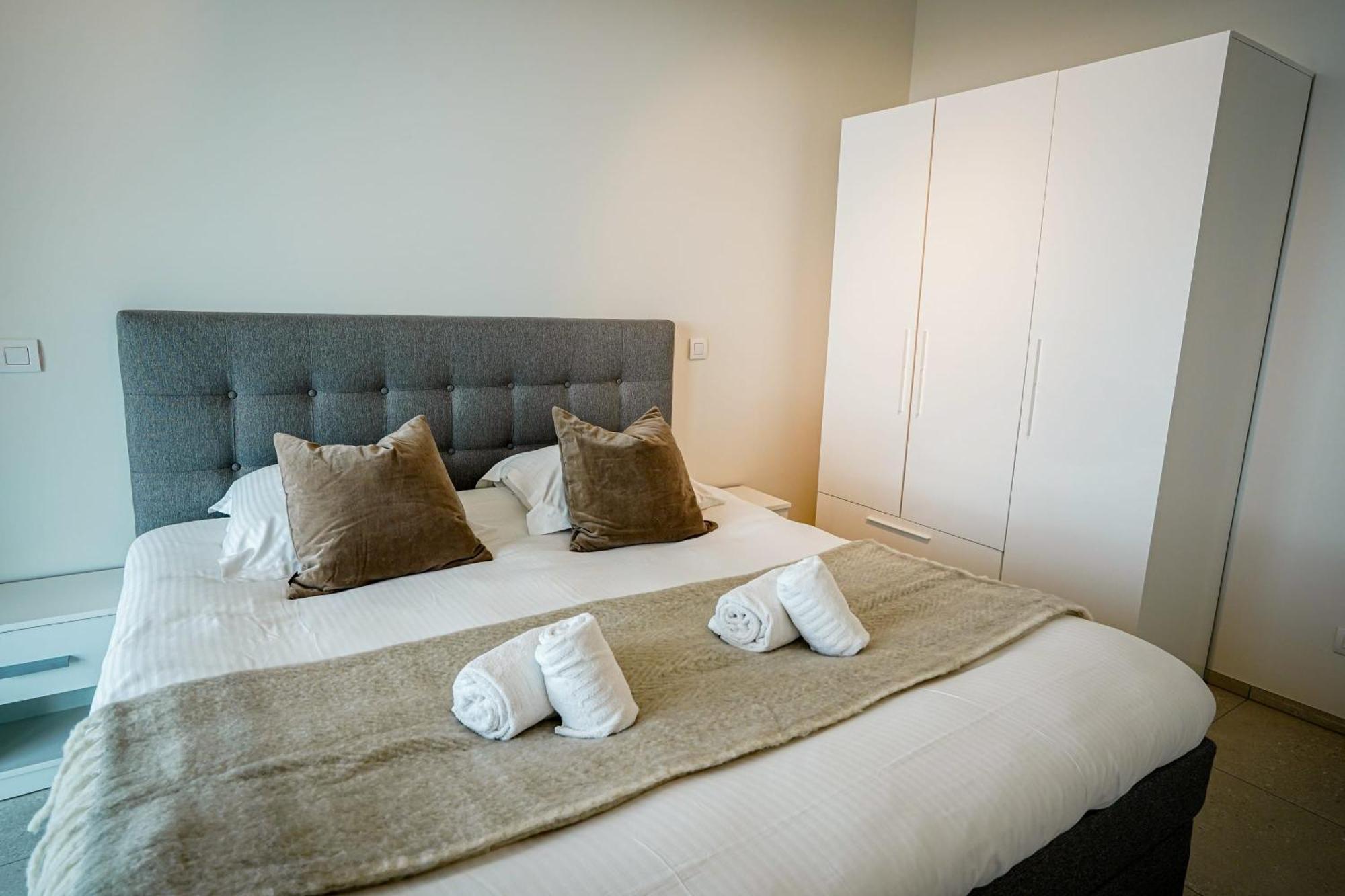 Huswell - Beautiful Apartment With Communal Pool And Gym Ostend Exterior foto