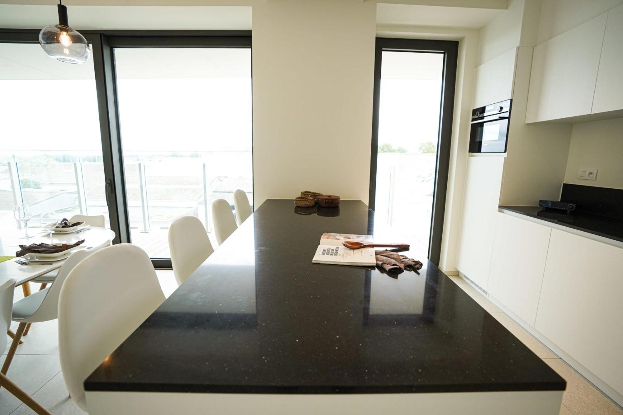 Huswell - Beautiful Apartment With Communal Pool And Gym Ostend Exterior foto